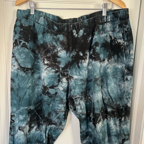 Wild Fable Women’s Tie-Dye Joggers 1X/ XXL Elastic Waistband Casual Loungewear - Picture 3 of 6